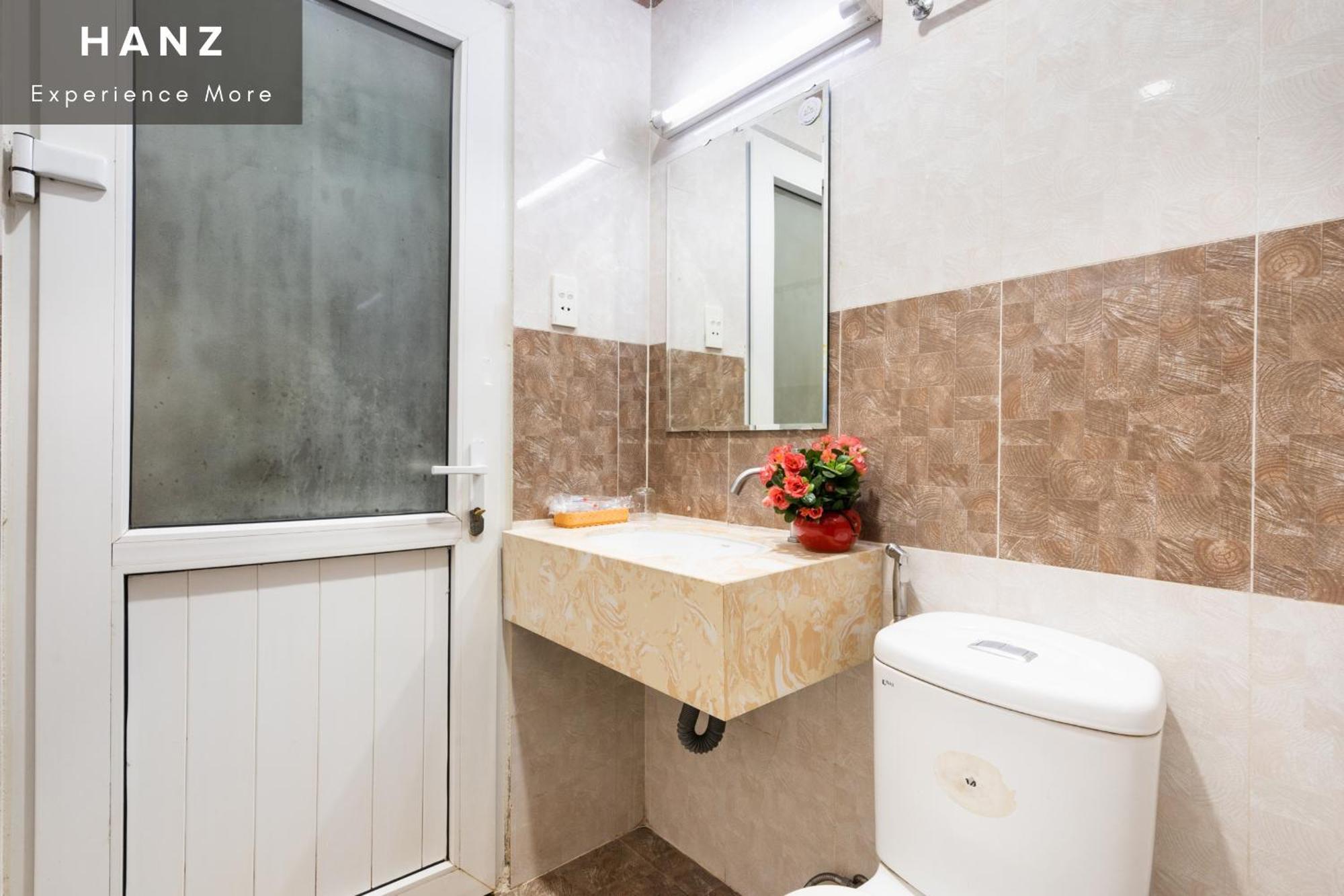 HANZ Queen Hotel Tan Binh Ho-Chi-Minh-Stadt Zimmer foto