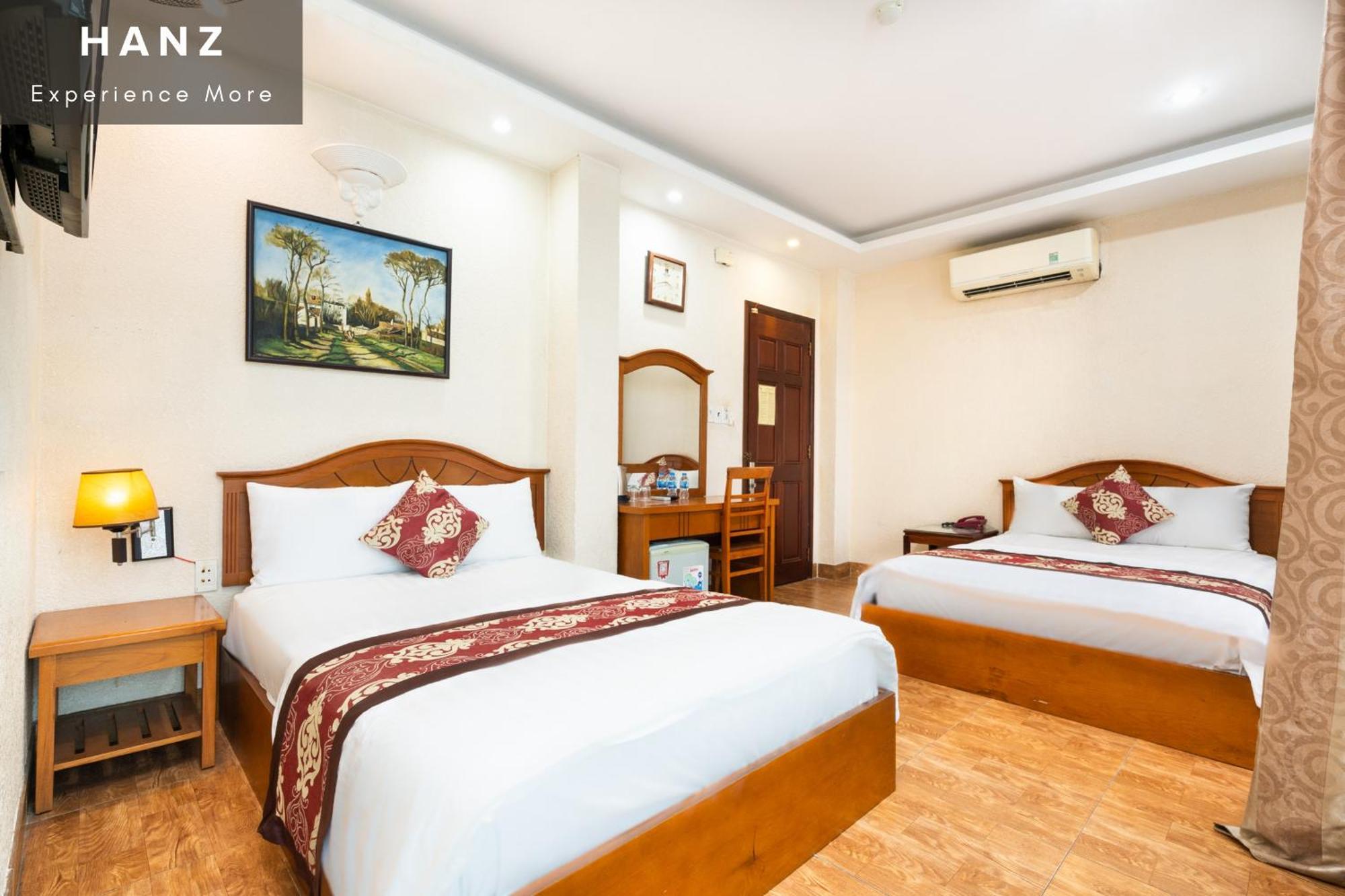 HANZ Queen Hotel Tan Binh Ho-Chi-Minh-Stadt Exterior foto