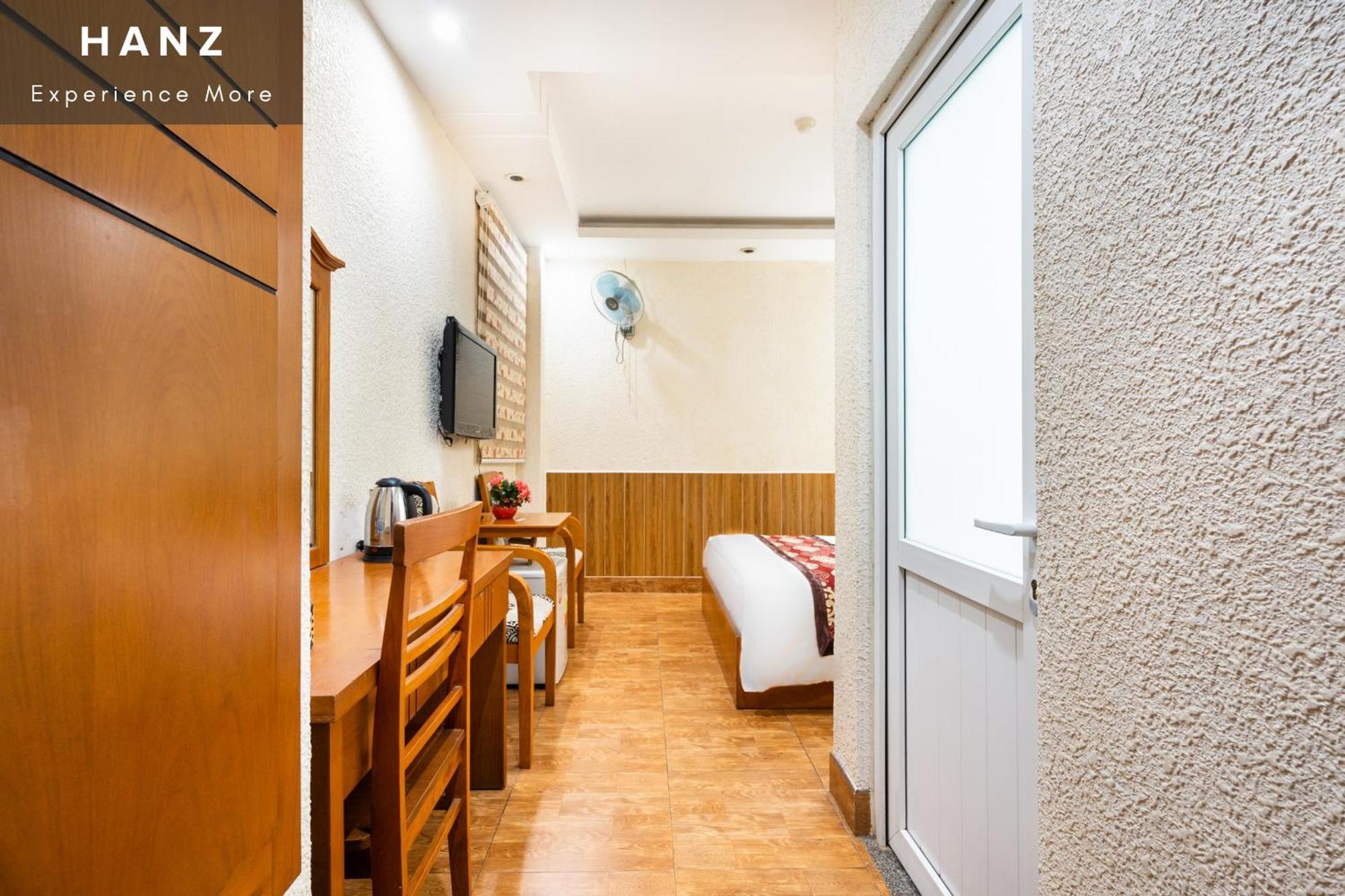 HANZ Queen Hotel Tan Binh Ho-Chi-Minh-Stadt Zimmer foto