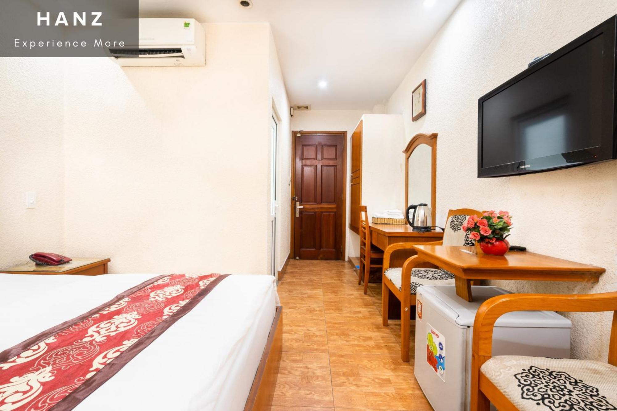 HANZ Queen Hotel Tan Binh Ho-Chi-Minh-Stadt Zimmer foto